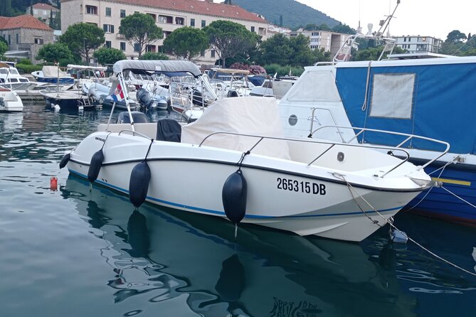 Private Sunset Boat Tour Visit to Dubrovnik with Drinks Included - Logistics: Meeting Point and Timing