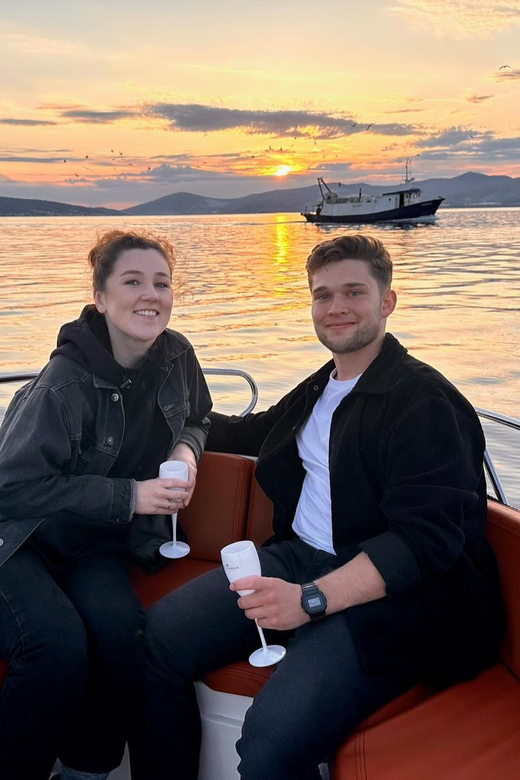 Private Sunset Boat Tour with Music and Wine - What to Bring for the Best Sunset Experience