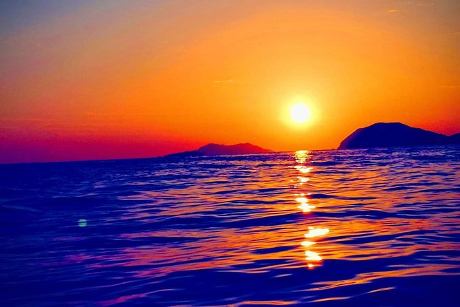 Private Sunset Cruise with Fisher 20 Speedboat - Key Points