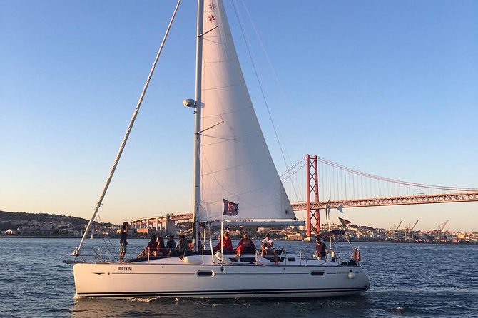 Private Sunset Sailing cruise from Lisbon - The Crew and Service Quality