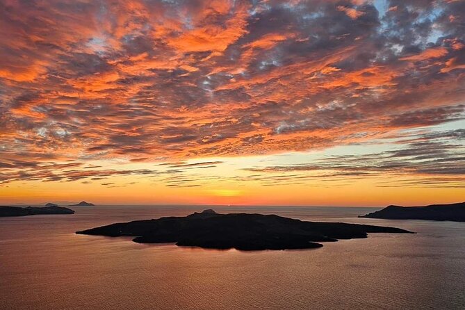 Private Sunset Wine Tour with 3 Wineries and Tapas - Logistics and Comfort: From Pickup to Drop-Off