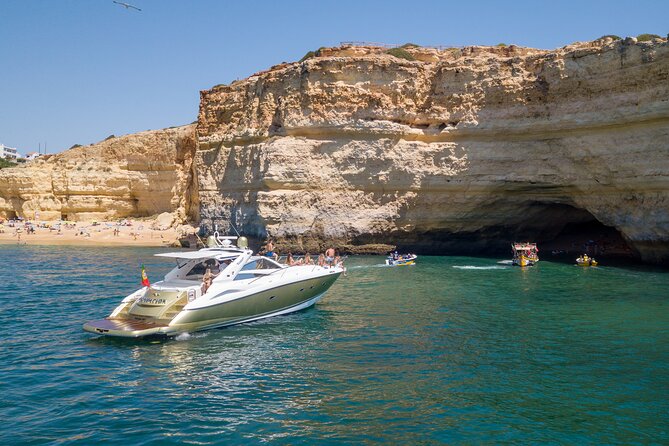 Private Sunset Yacht 2h Cruise from Albufeira Marina - Customer Service and Crew Expertise