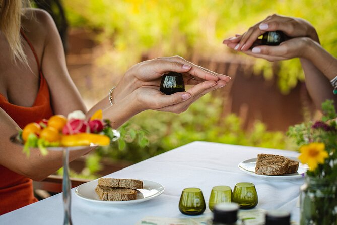 Private Superior Tasting of Extra Virgin Olive Oil and Wine - The Expert Guides and Their Approach