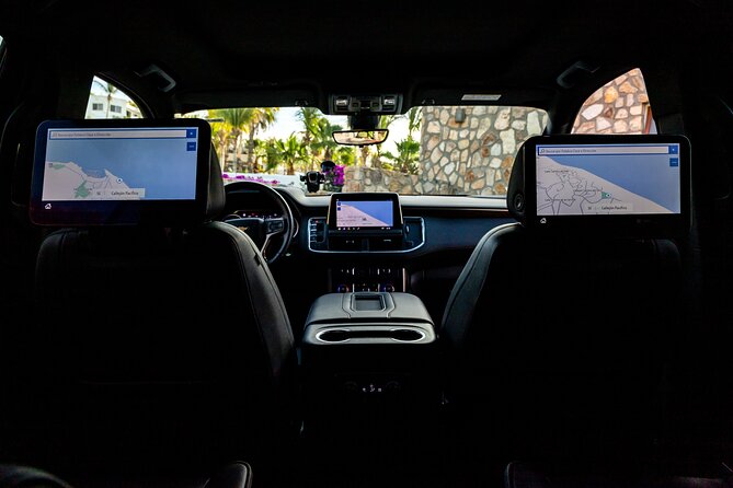 Private SUV Round-Trip from Airport to Hotels in the Corridor - Benefits of Luggage Assistance and On-Board Refreshments