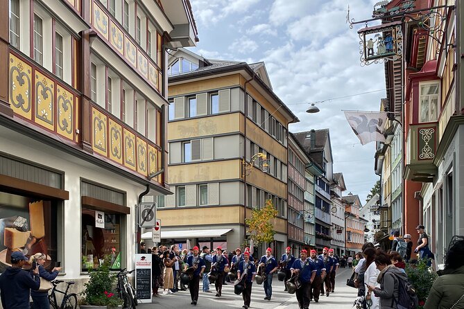 Private Swiss Chocolate, Cheese, Mountain Santis Tour with Pickup - Crossing Schwägalp and Enjoying the Snow