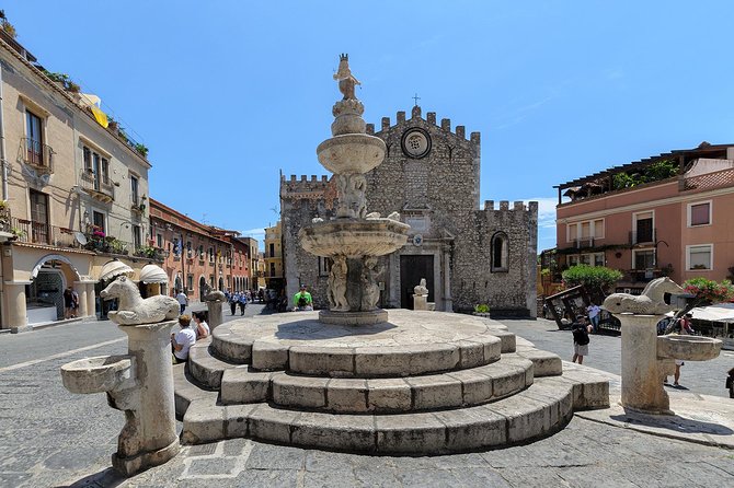 Private Taormina Walking Tour & Greek Theatre - Walking Through Taormina’s Old Town