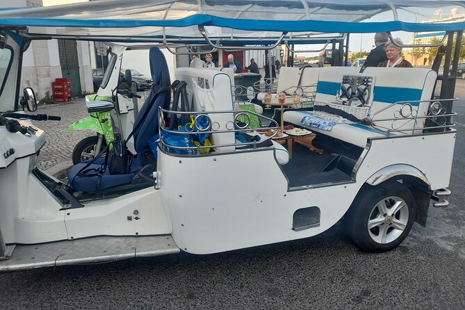 Private tapas tuk tuk tour through Lisbon - Bairro Alto and Nightlife Charm