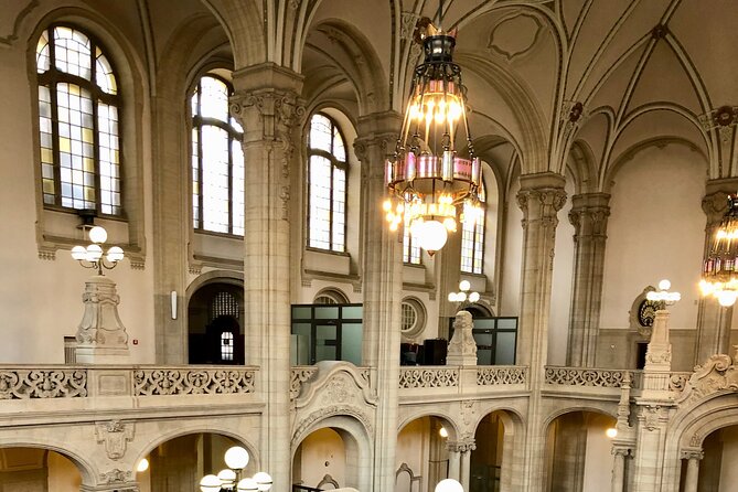 Private Taxi Tour City East & West History and Architecture 3-4h - The Boulevards and Squares of West Berlin