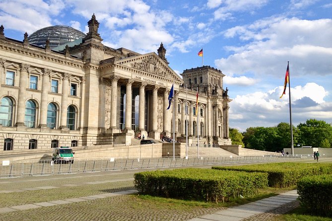 Private Taxi Tour City East & West History and Architecture 3-4h - Political Landmarks and Historic Sites