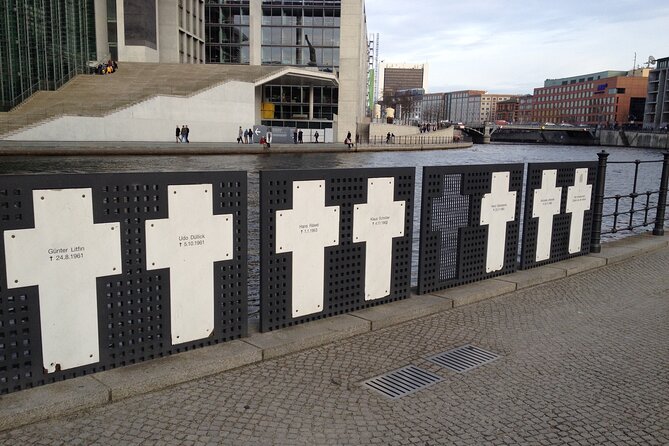 Private Taxi Tour of City East History and Architecture 2-3h - Museum Island and Historic Sites on the Spree River