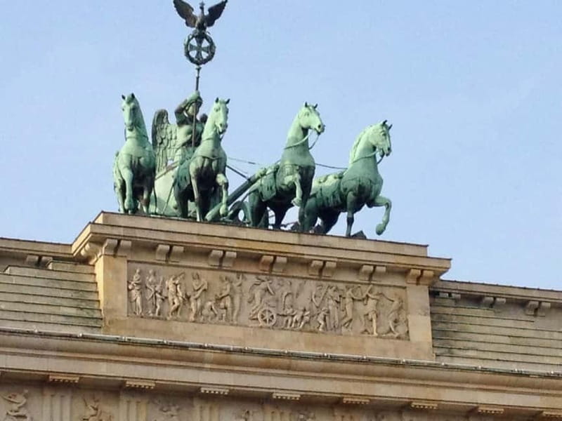 Private Taxi Tour through Berlin East and West and Kiez 4-6h - Seeing the Whole City: East & West Berlin