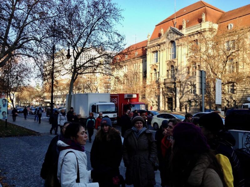 Private Taxi Tour through Berlin East and West and Kiez 4-6h - Scenic Highlights and Cultural Landmarks