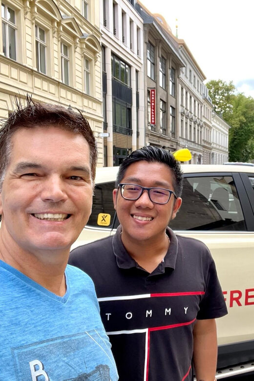 Private Taxi Tour through Berlin Extended & Relaxed ca 6-8h - Key Points