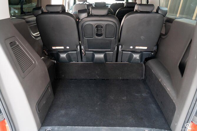 Private Taxi transfer from Barcelona Cruise port to Airport - Convenient Pickup at Barcelona Cruise Terminals