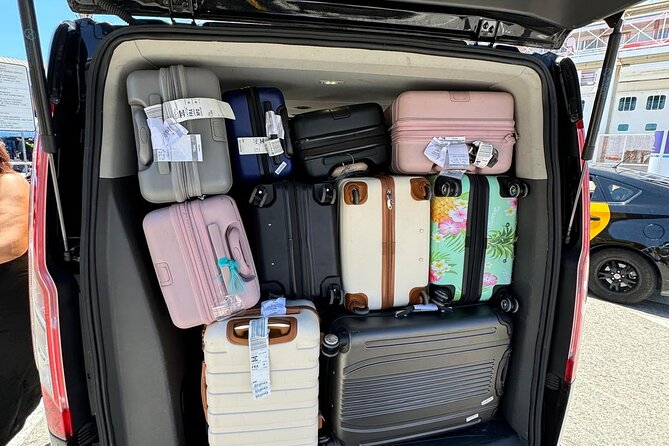 Private Taxi transfer from Barcelona Cruise port to Airport - Punctuality and Modern Vehicles for a Stress-Free Journey