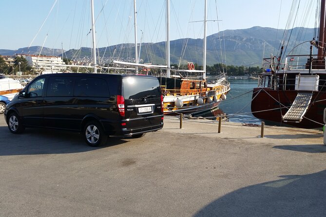 Private taxi transfer from Split to Split airport - Ideal for Small Groups and Families