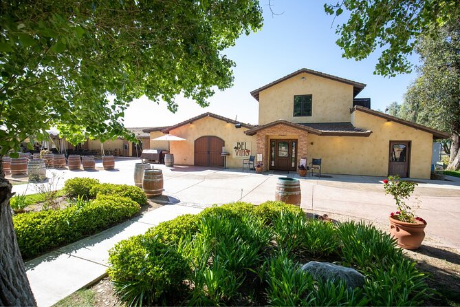 Private Temecula Wine Tour - Old Town Temecula - Scenic Lunch Options at Cougar and Bel Vino Wineries