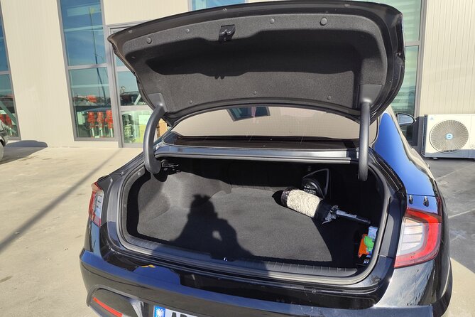 Private Tirana Airport Transfers - Why WiFi on Board Adds Value