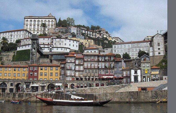 Private Tour 1h: Foz, Ribeira and Pte. D.luis, group price up to 6px - Key Points