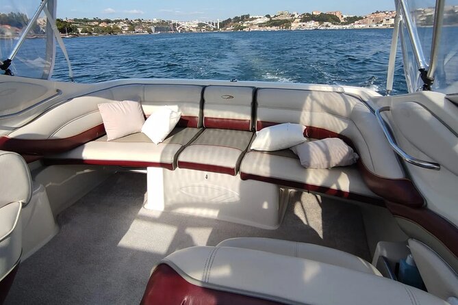 Private Tour 1h: Foz, Ribeira and Pte. D.luis, group price up to 6px - The Mouth of the Douro and Atlantic Ocean Views