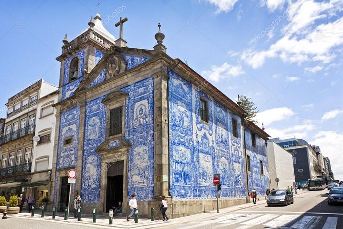 Private tour 2 days from 1 to 8 people to Porto - Aveiro- Nazaré- Óbidos - A detailed 2-day private tour exploring Portugal’s most captivating cities and towns