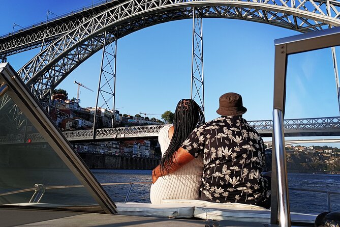 Private Tour 6 Bridges and Douro 2h opt. sunset, group price up to 6px - Landmarks on the Vila Nova de Gaia Side