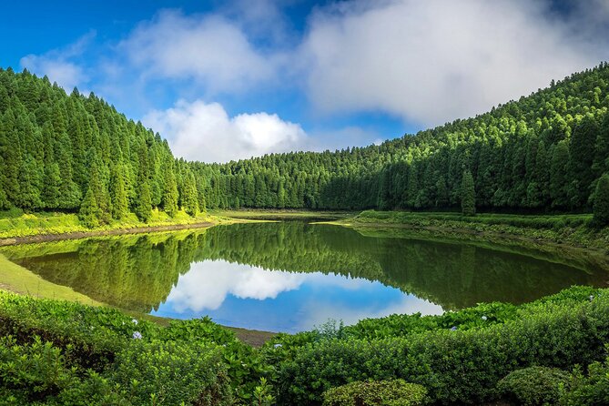 Private Tour - All of the West & Sete Cidades Volcano - Vista do Rei: The Iconic Overlook of São Miguel’s Lakes