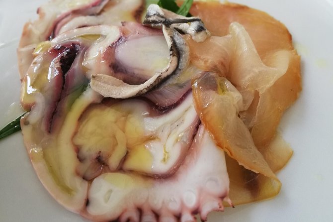 Private tour Amalfi Coast and Pompei: Positano and Sorrento - Vehicle Comforts and Onboard Features