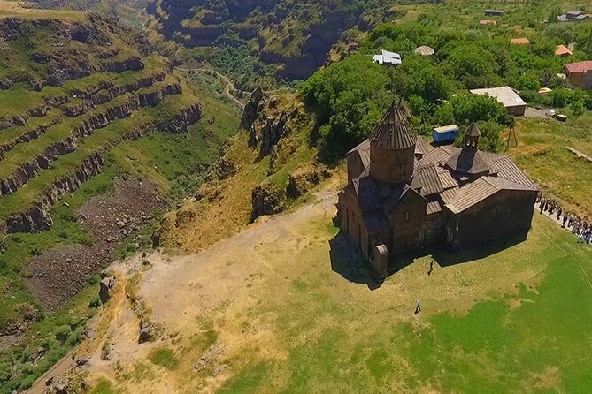 Private Tour: Amberd Fortress, Saghmosavank, Alphabet Monument - Saghmosavank Monastery: 13th-Century Spiritual Heritage