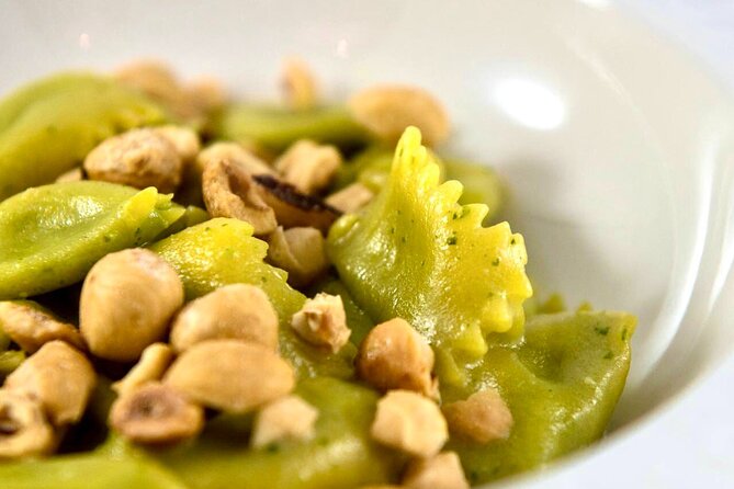 Private Tour and Lunch in a typical restaurant in old town - Explore Genoa’s Historic Heart with a Private Rickshaw and Culinary Experience