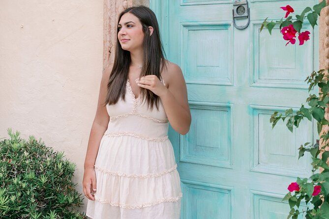 Private Tour and Photoshoot along Picturesque Historic Worth Ave - Ideal For Special Occasions and Holiday Photos