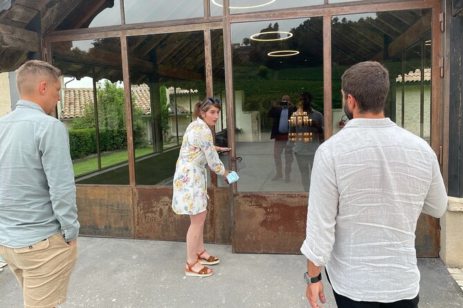 Private Tour and Tastings in St-Emilion: Grands Crus and Monuments - Visiting the Château de Sales in Pomerol