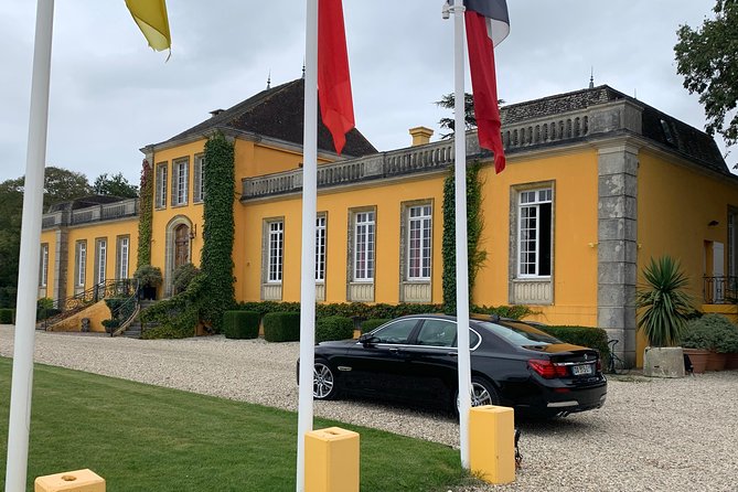 Private tour and visits on the Medoc Castle Route (Luxury Minivan) - Explore Bordeaux’s Médoc Château Route in Comfort and Style