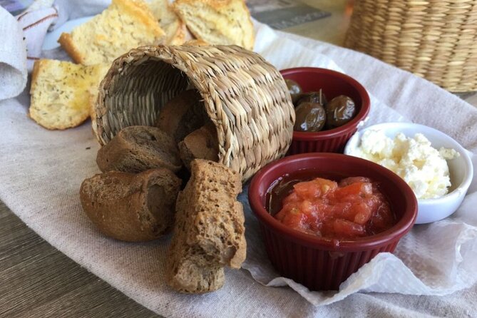 Private tour: Archeological Museum of Heraklion and City tour - Cost and Booking Considerations