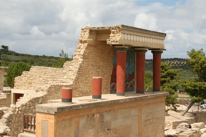 Private Tour at the Palace of Knossos and Museum in Crete - Visiting the Palace of Knossos: The Heart of Minoan Crete