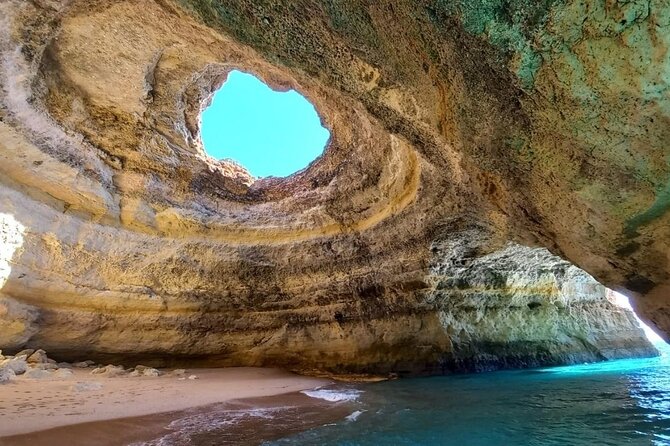 Private Tour - Benagil Caves - The Expertise and Friendly Approach of the Local Captain