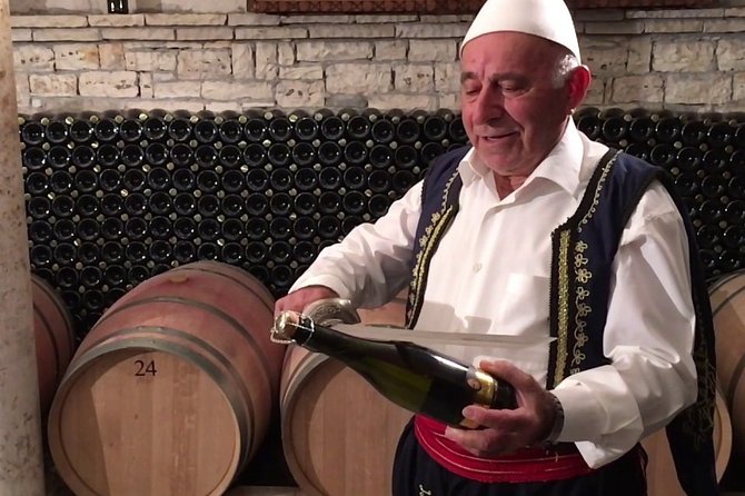 Private Tour. Berat UNESCO City, Optional Wine Tasting. Car & Driver included - Key Points