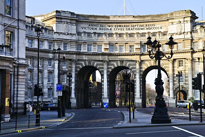 Private Tour: Black Taxi Tour of London - Exploring Trafalgar Square and the Cultural Heart of London