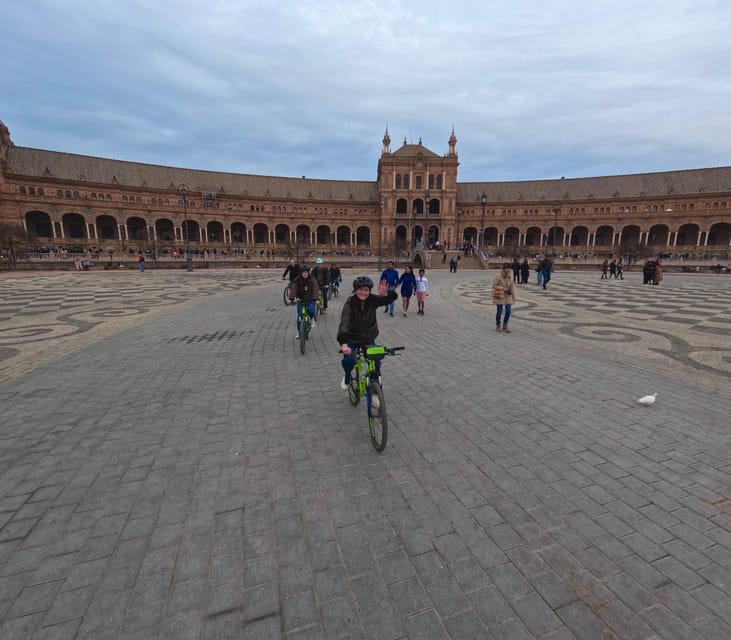 Private Tour by bike with Alcazar Guided Visit without ticket - Comparing This Tour to Other Alcazar Experiences