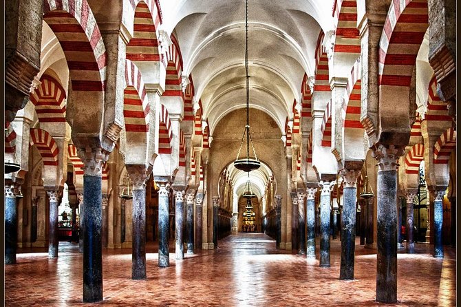 Private Tour: Cordoba Walking Tour with Skip-the-line Tickets - Shopping and Local Art at Zoco Municipal de Artesanía
