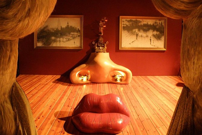 Private tour: Dali Museum in Figueres and Púbol Tour with Hotel pick-up - Logistics and Practical Details