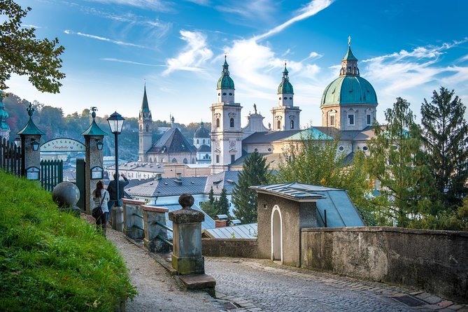 Private Tour: Discover Salzburg and the Stunning Lake District - Exploring Schloss Mirabell and Mirabellgarten