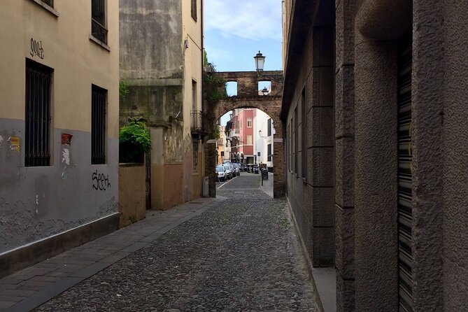 Private Tour Discovering Padova - Exploring the Architectural Marvels of Padua’s City Walls