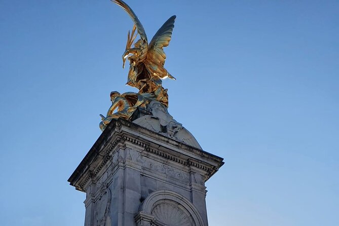 Private Tour: Downton Abbey London Locations by Taxi - The Guides Role in Making the Tour Special