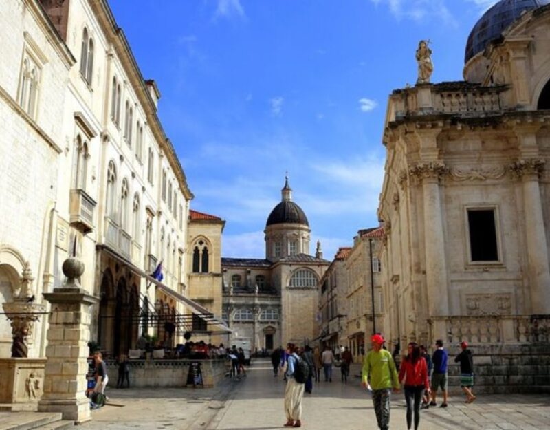 Private Tour: Dubrovnik Highlights Walking Tour - Visiting Onofrio’s Fountain and Its Carved Masquerades