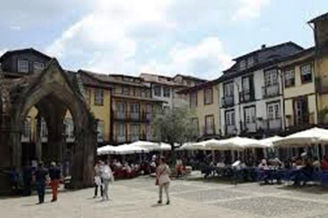 Private Tour: Évora, Chapel of Bones Tickets, Lunch, Wine Tasting - Comfortable Transportation and Safety Measures
