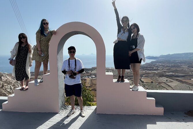 Private tour experience in Santorini island - Key Points