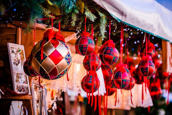 Private Tour: Experience the Christmas Magic in Brussels - Tasting at Cest si bon Bakery and Alternative Venues