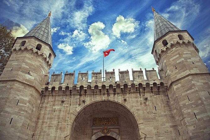 Private Tour: Explore the Istanbul Old City - Shopping at the Grand Bazaar: A Vibrant Market Experience