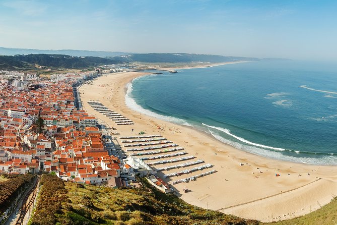 Private Tour Fátima, Batalha, Nazaré E Óbidos - Visiting the Nazaré Lighthouse and Coastal Charm